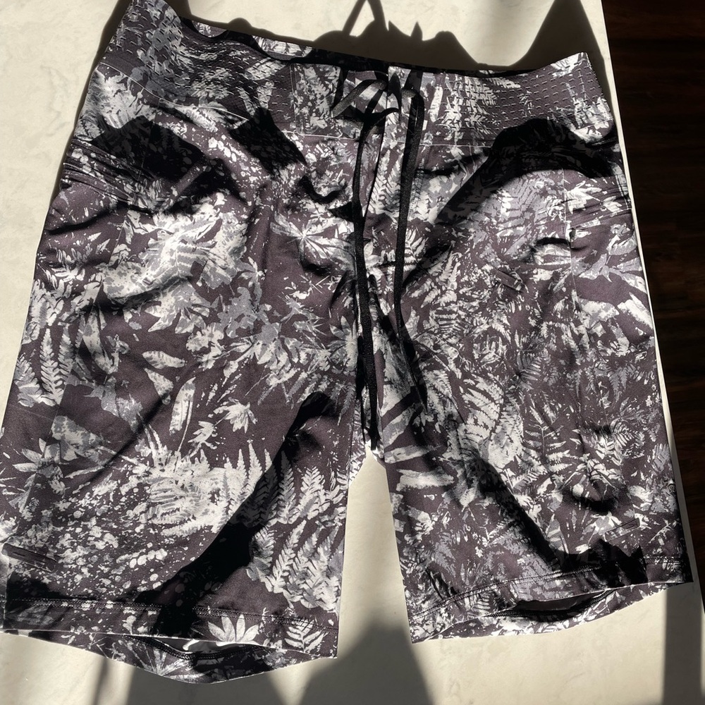 lululemon athletica Black and Gray Swim Board Shorts 30